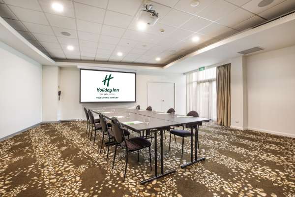 Holiday-Inn-Melbourne-Airport-Tullamarine-Conference-Space.jpg