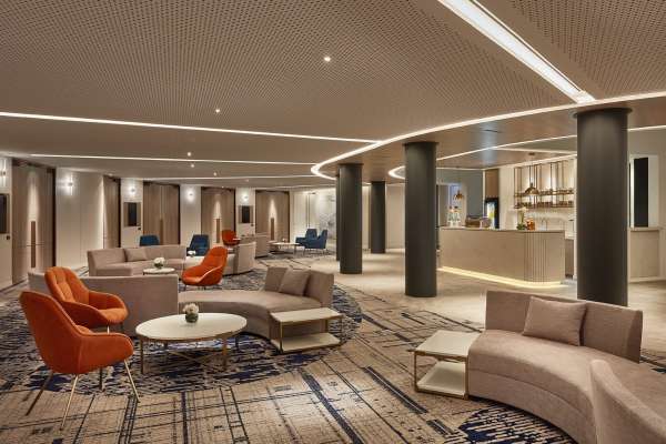 CrownePlaza_PearlFoyer.jpg